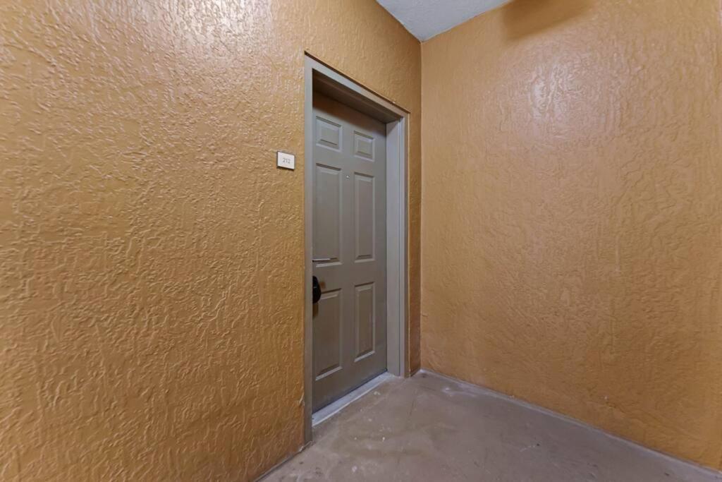 אורלנדו Designer Corner Suite 3Br/2Ba - Disney, Universal, Convention Center & Seaworld מראה חיצוני תמונה