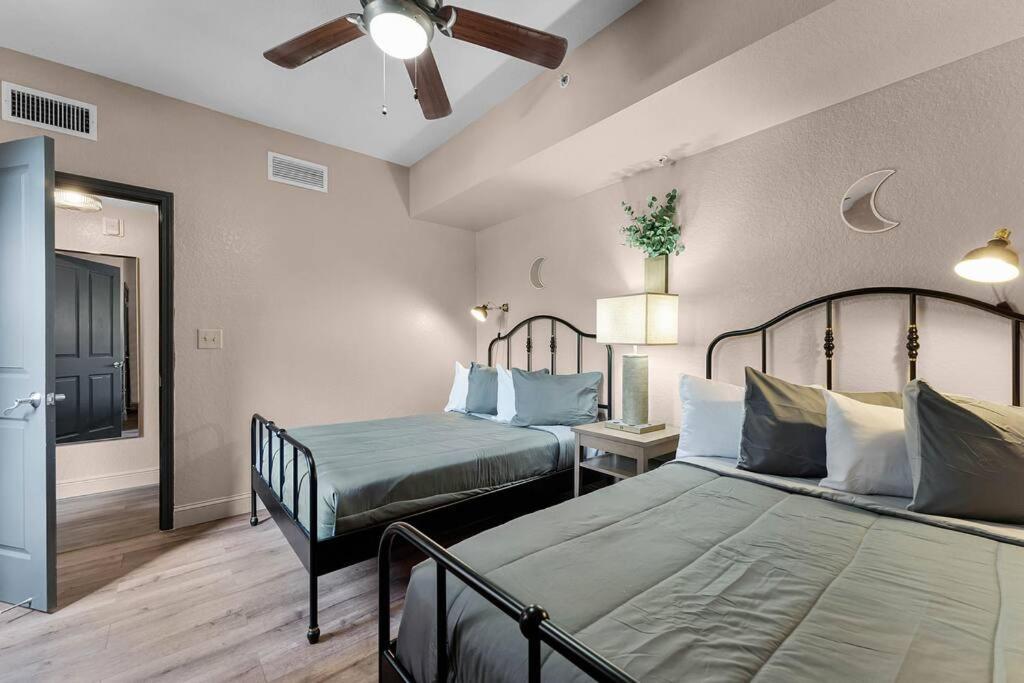 אורלנדו Designer Corner Suite 3Br/2Ba - Disney, Universal, Convention Center & Seaworld מראה חיצוני תמונה
