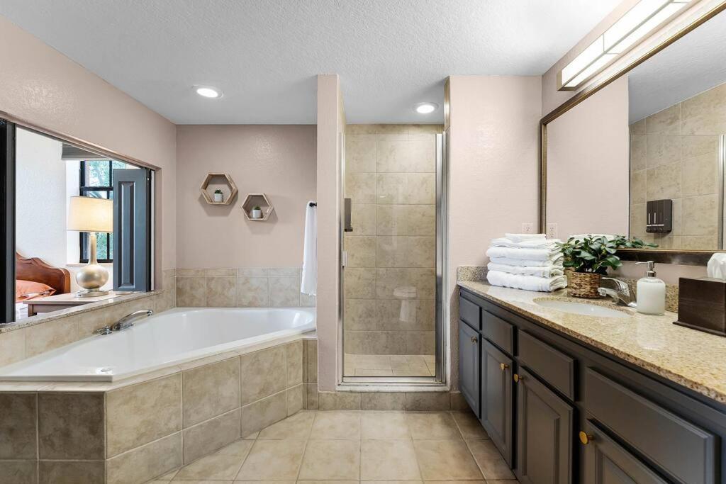 אורלנדו Designer Corner Suite 3Br/2Ba - Disney, Universal, Convention Center & Seaworld מראה חיצוני תמונה